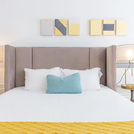 The Art - Homes Apartment *