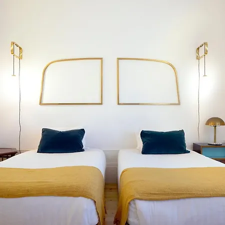 The Art - Homes Apartment