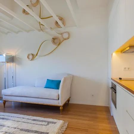 The Art - Homes * Oporto