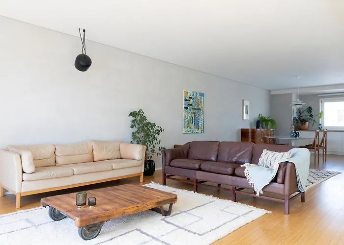 The Art - Homes Apartment *